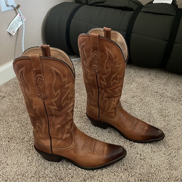 Cowgirl boots size 5 (pleather) - Picture 2 of 5